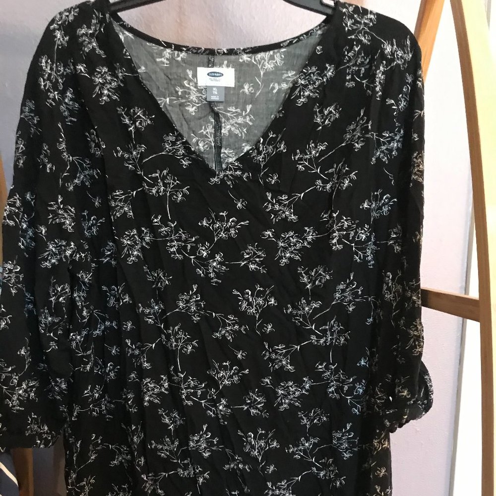 Old Navy Black Floral Shift Dress